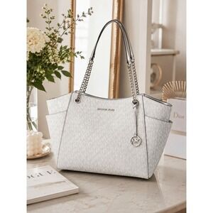 NWT Michael Kors Jet Set Large Shoulder Bag Silver Hardware 35F4STVE3V